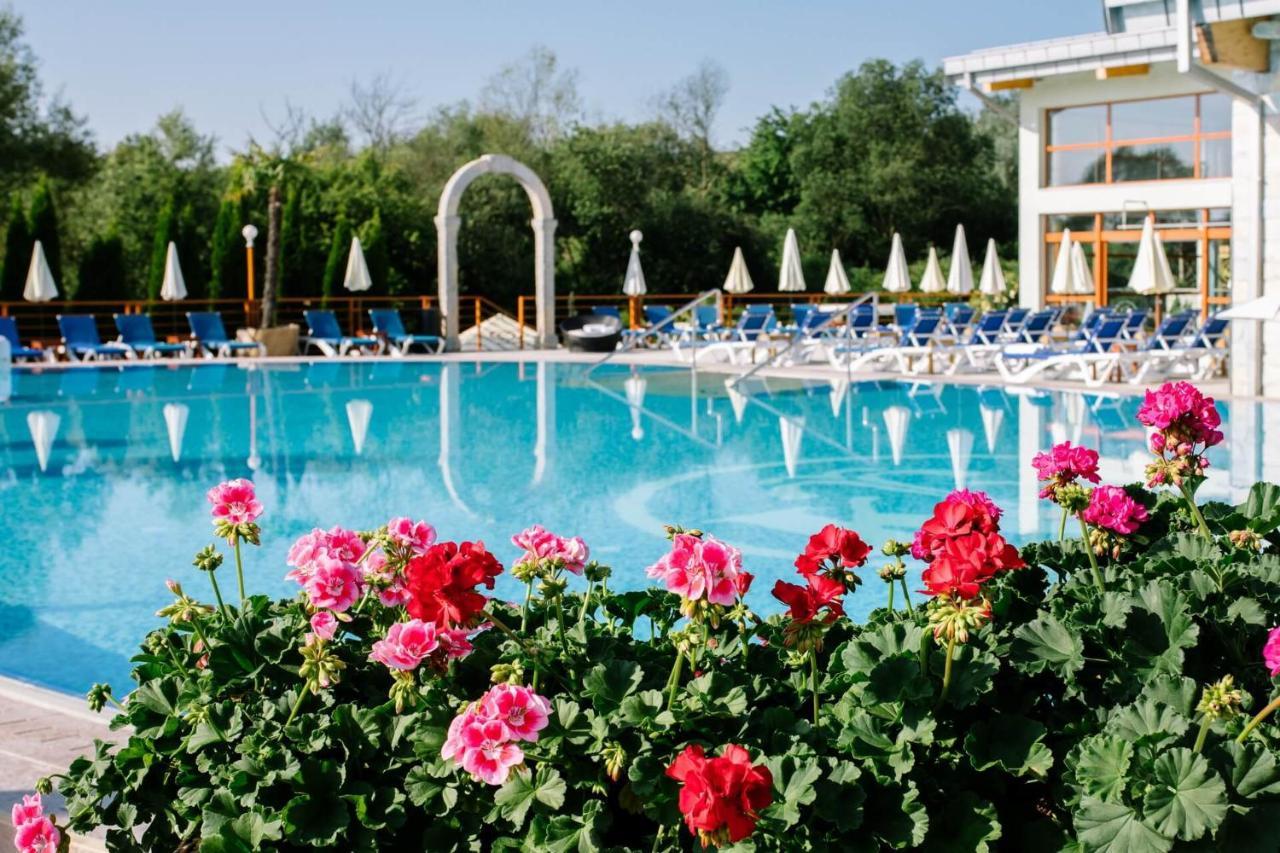 Wellness & Spa Hotel Kaskady Sliac Exterior photo