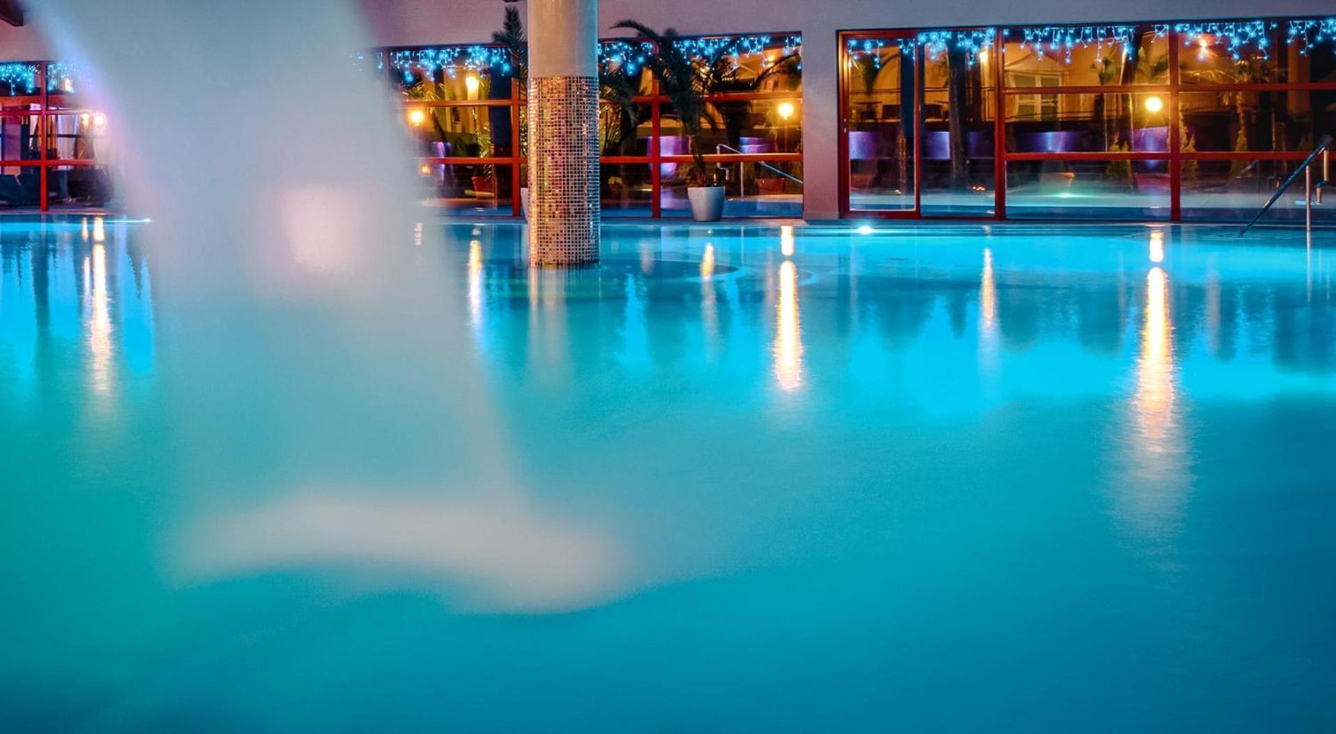 Wellness & Spa Hotel Kaskady Sliac Exterior photo