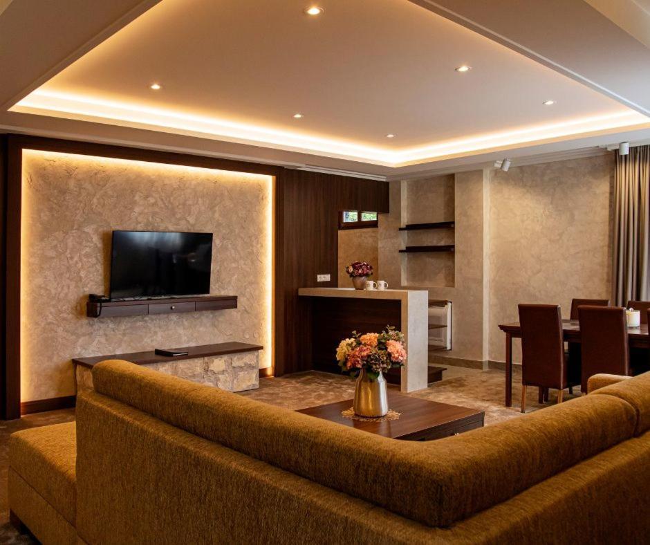 Wellness & Spa Hotel Kaskady Sliac Exterior photo